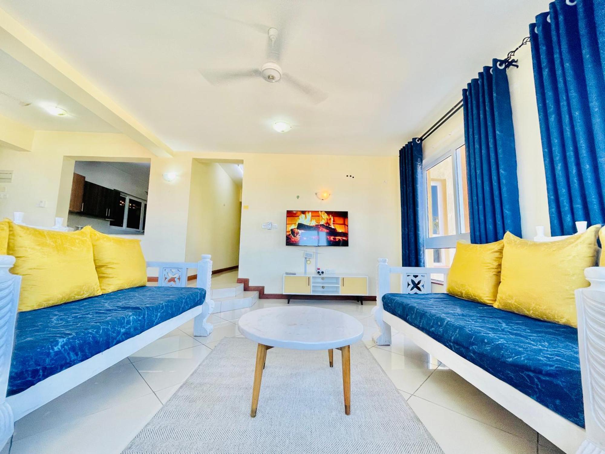 Bed and Breakfast Elna'S Nyali - Work & Unwind - Pool, Sea Views, Ac & Fast Wi-Fi Момбаса Екстер'єр фото