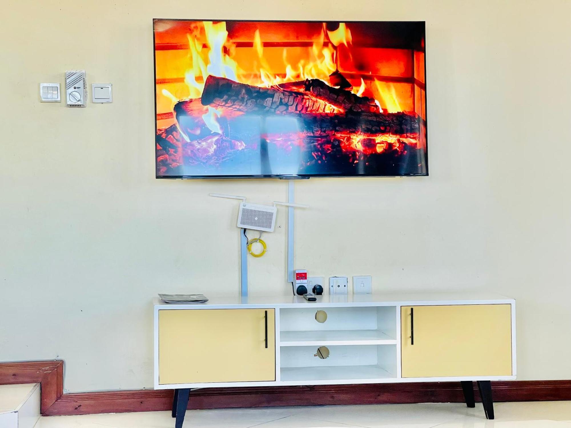 Bed and Breakfast Elna'S Nyali - Work & Unwind - Pool, Sea Views, Ac & Fast Wi-Fi Момбаса Екстер'єр фото