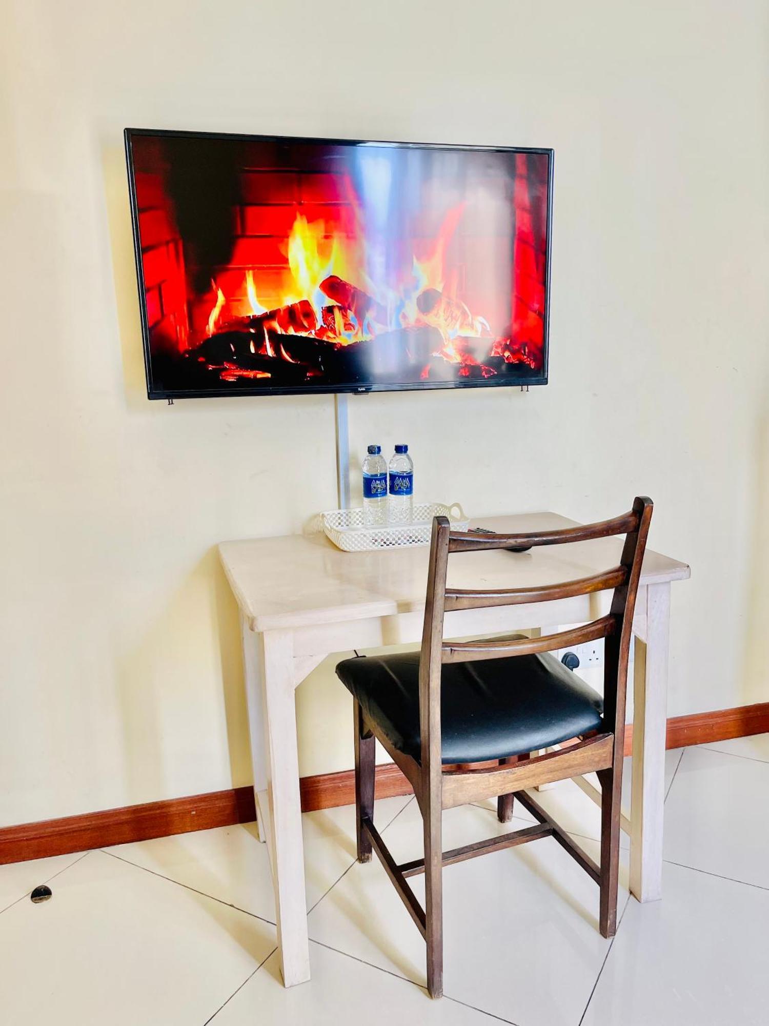 Bed and Breakfast Elna'S Nyali - Work & Unwind - Pool, Sea Views, Ac & Fast Wi-Fi Момбаса Екстер'єр фото
