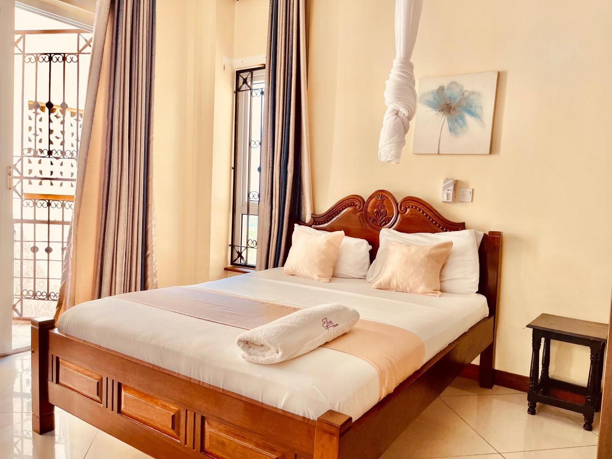 Bed and Breakfast Elna'S Nyali - Work & Unwind - Pool, Sea Views, Ac & Fast Wi-Fi Момбаса Екстер'єр фото